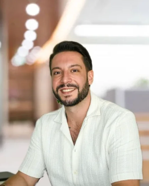 Zafer Akan, Visum und Emirates ID bei fuehrerscheinhilfe.com